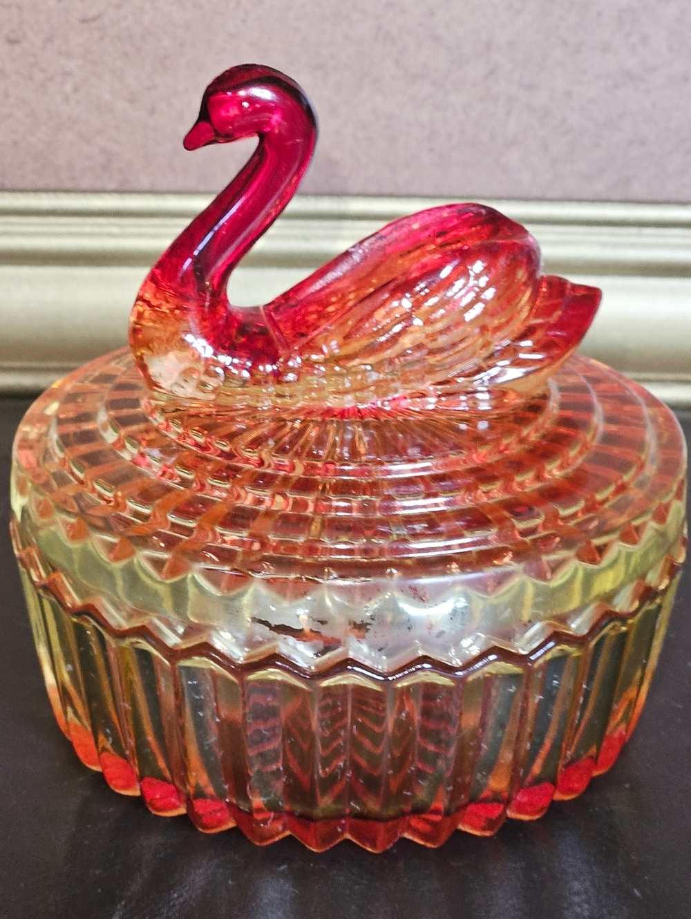 Vintage Jeanette Glass Amberina Powder or Trinket Dish featuring Swan Lid - Picture 2 of 14